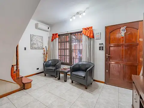 Depto Tipo Casa en Venta de 4 ambientes