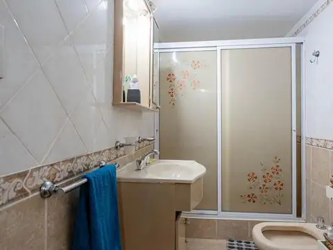 Depto Tipo Casa 4 ambientes con 2 baños