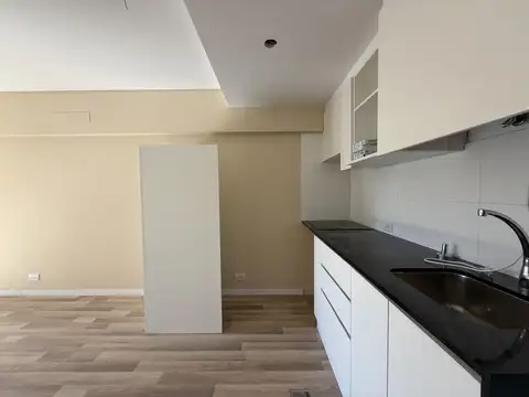 VENTA - DEPARTAMENTO MONOAMBIENTE - CENTRO