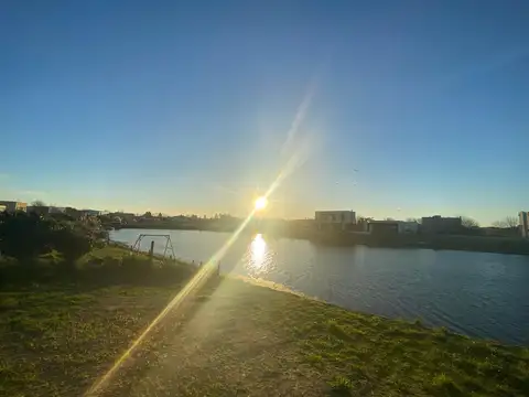 Venta a Laguna en Barrio Privado San Matias