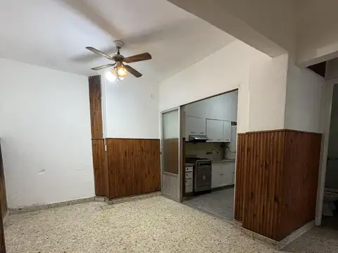 Depto Tipo Casa 5 ambientes con 2 baños
