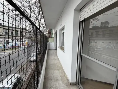 Depto Tipo Casa en Alquiler en Vélez Sarsfield, $ 1.499.000