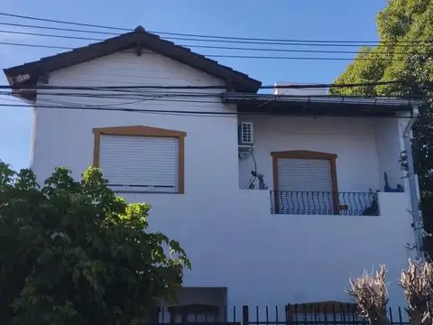 Depto Tipo Casa en Alquiler de 3 ambientes