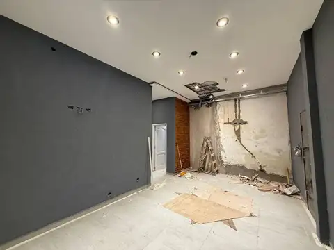 Defensa 1700 , Piso PB