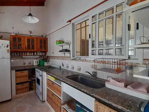 Depto Tipo Casa 4 ambientes con 3 baños