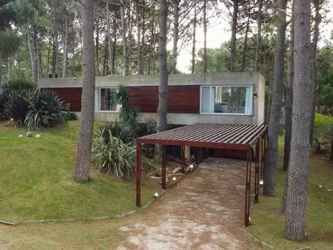 Deportiva - Costa Esmeralda 304