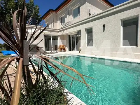 Casa en Venta en Neuquen, Confluencia
