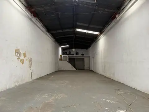 Galpon en Alquiler en Pompeya, $ 2.900.000