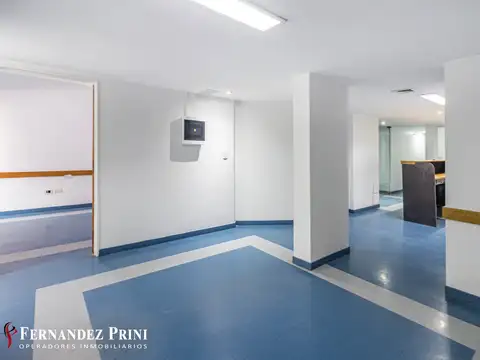 Amplia oficina de 150m² a metros de Av. Córdoba