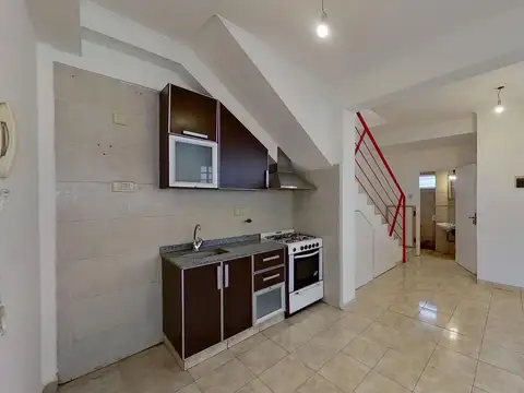 Depto Tipo Casa en Venta en Flores, USD 140.000