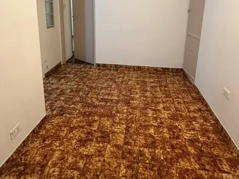 Jose Bonifacio 4000, Piso 1