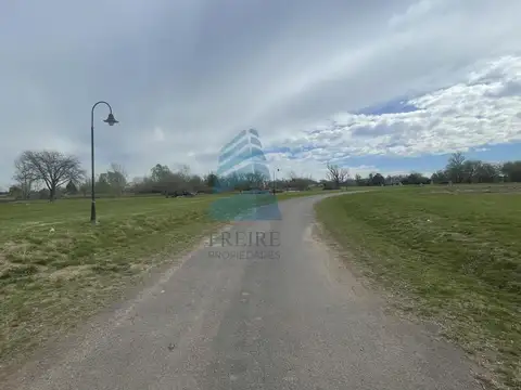 Isla Victoria al 1000, Lago de Manzanares, Pilar