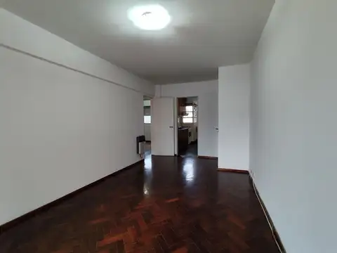 Laprida 800