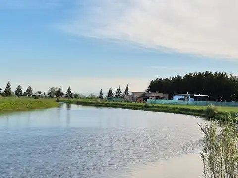 LOTE 401 EN VENTA - "CAMPOS DE ROCA II" - EXCELENTE UBICACIÓN EN CUL DE SAC