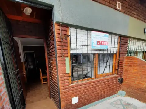 En venta Duplex en dos ambientes,con patio trasero, cochera y sin expensas. En San Bernardo