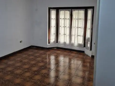 alquiler casa con cochera en Villa Lugano