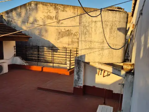 Casa en Alquiler con 1 cochera