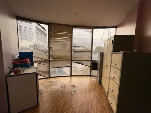 Oficina 3 ambientes con 1 baño