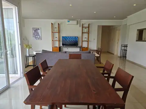 Departamento en Alquiler de 4 ambientes