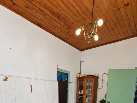 CASA EN VENTA -AMEGHINO 1380