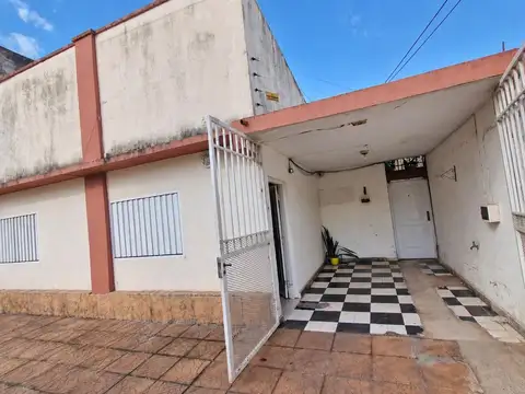 Casa en venta -ameghino 1380