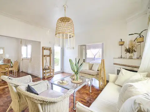 VENTA - PH en Beccar 3 ambientes, excelente estado (reciclado) con cochera y patio