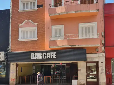 Venta de Departamento de 2 Dorm. en Calle Sucre. Córdoba