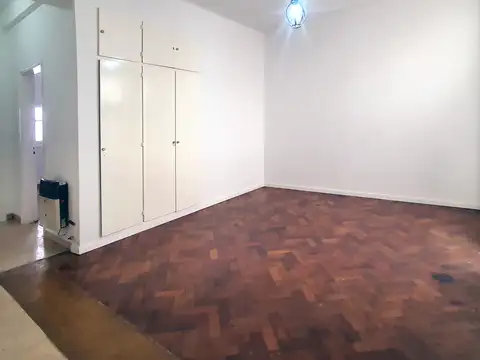 Venta de Departamento de 2 Dorm. en Calle Sucre. Córdoba