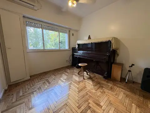 Jerónimo Salguero 800