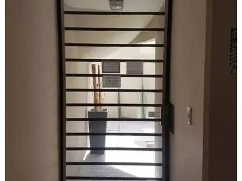 Cochera en Lanús Oeste