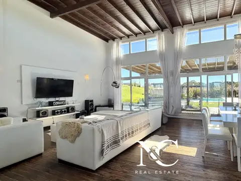 Casa en Venta en Costa Esmeralda - Gas Natural