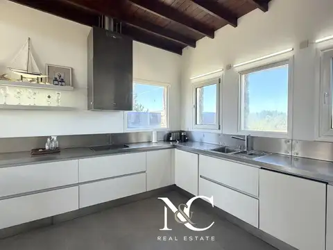 Casa en Venta en Costa Esmeralda, USD 320.000