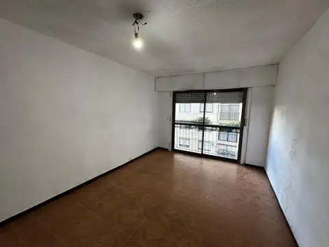 Rocha 1600, Piso 3
