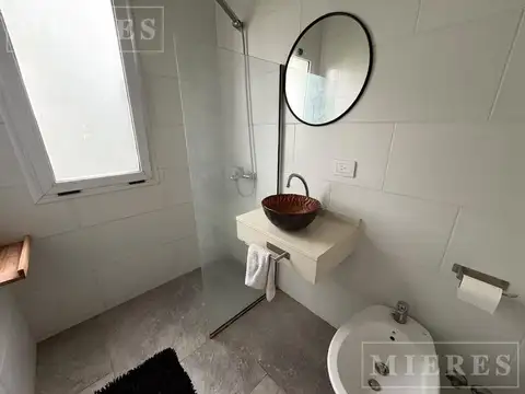 Casa en Alquiler con 1 cochera
