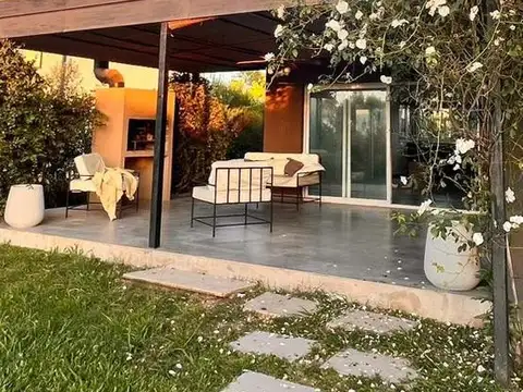 Casa en Alquiler al Oeste