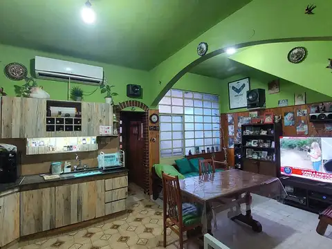 2 Casas en Monte Chingolo venta