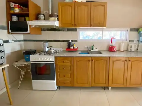Casa 5 ambientes con 2 baños