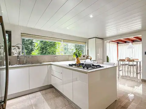 ALQUILER CASA 5 AMBIENTES MIRAMAR LAS LOMAS