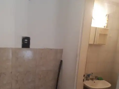 Cap J G Bermudez 800, Piso PB