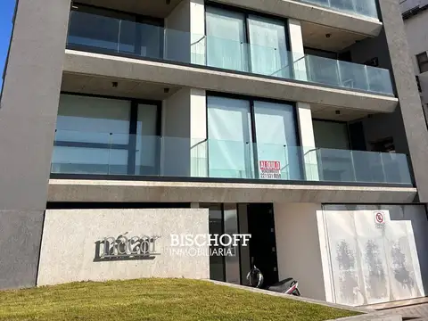 VENTA DE DEPARTAMENTE FRENTE AL MAR PINAMAR