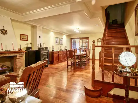 Casa 6 ambientes con 5 baños