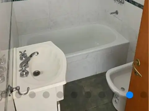 DEPARTAMENTO 2 AMB.  -  3 cuadras av, 25 de mayo -  CENTRICO -