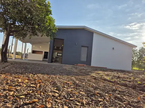 Casa en Venta en Fontana, USD 110.000