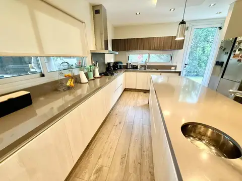 Casa en Venta al Oeste