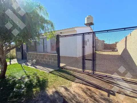 Casa 2 dormitorios + Casa a terminar 2 dorm.-Centenario