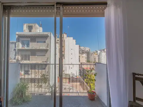 Venta departamento dos ambientes balcón apto crédito Monserrat