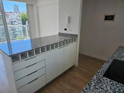 Paraguay 5200, Piso 7