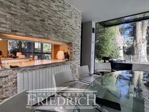 Casa en Venta con 7 cocheras