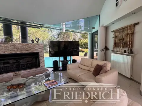 Casa en Venta en Campos De Alvarez, USD 690.000