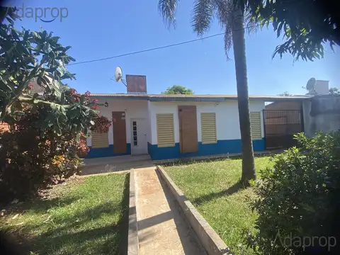 Casa en Alquiler con 2 cocheras